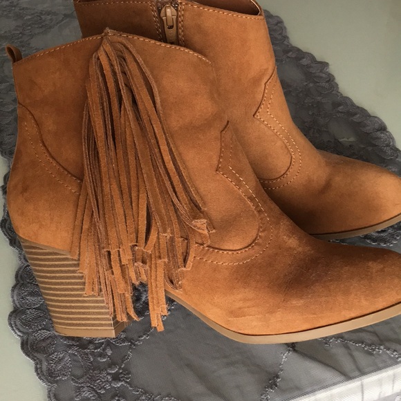 Express Shoes - Fringe bootie